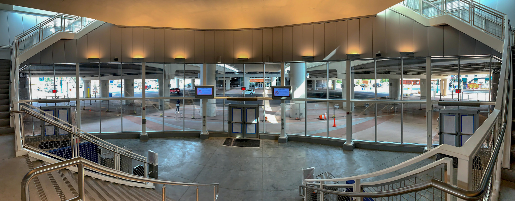 The interior of the I-35W & Lake Street Station. 