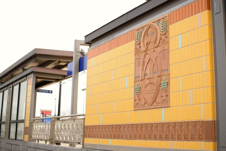 green-line-art-hamline-avenue-station-3-sm.jpg